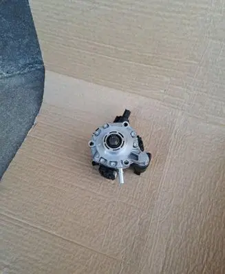 Peugeot 407 Fuel injection high pressure pump 1921N8
