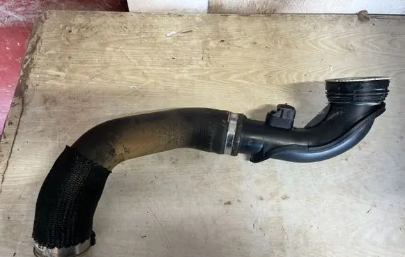 Chevrolet Camaro Intercooler hose/pipe 23470737 12644807 60751683