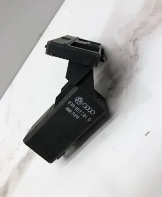 Volkswagen PASSAT B6 Glow plug pre-heat relay 038907281D 060305