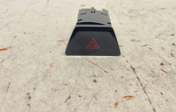 BMW 5 G30 G31 G38 Hazard light switch 6993046 34743101