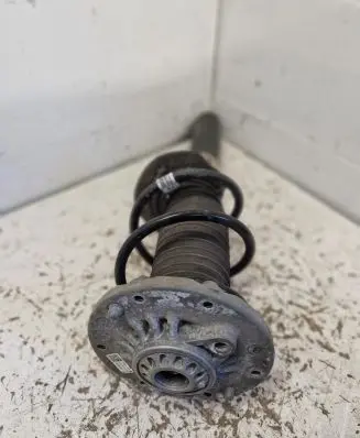 BMW 4 F36 Gran coupe Front shock absorber/damper 6883330