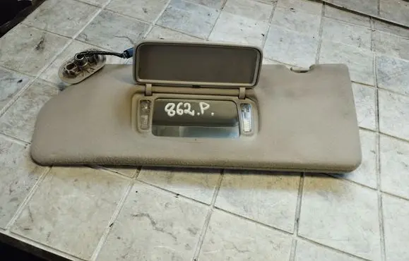 Chrysler Pacifica Sun visor