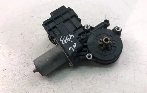 Toyota Prius (XW50) Wiper motor 8571047160