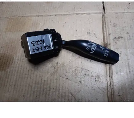 Honda HR-V Wiper control stalk M18634