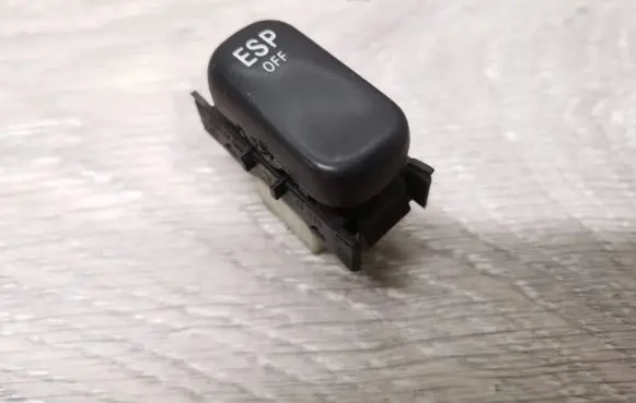 Mercedes-Benz E W210 ESP (stability program) switch 2108213551 03100528