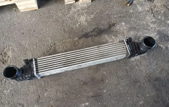 Mercedes-Benz E W211 Intercooler radiator A2115003902