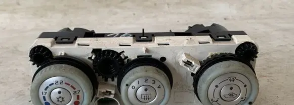 Mitsubishi Colt CZ3 Climate control unit 69657305