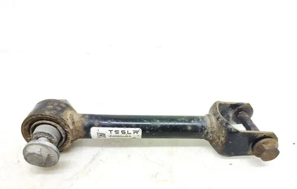 Rear control arm