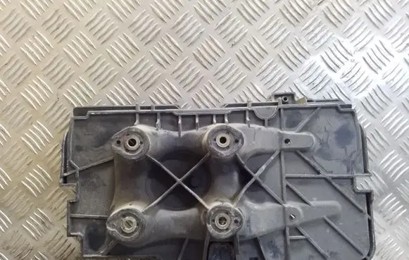Battery tray