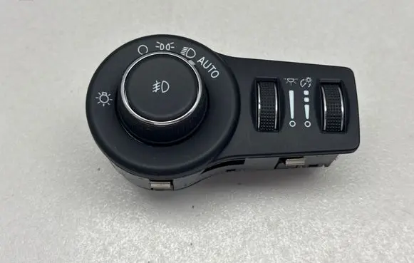 Chrysler Pacifica Light switch 68154356AE 120039534 12624