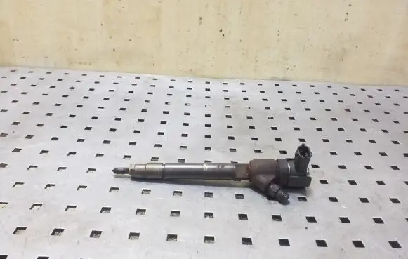 Hyundai ix35 Fuel injector 338002F300 0445110374