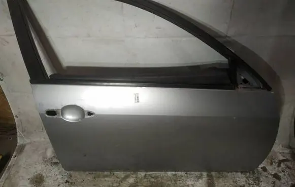 Nissan Primera Front door pilkos