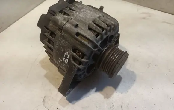 KIA Ceed Generator/alternator 373002A600 2607316D