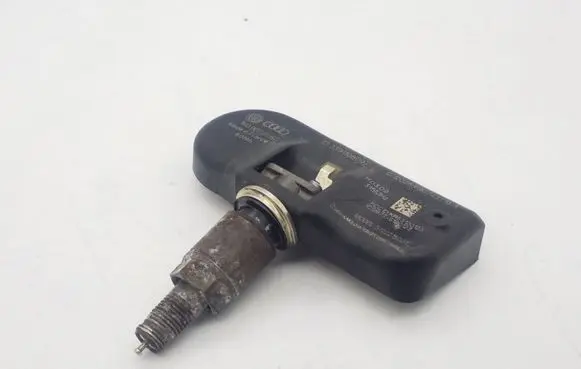 Audi Q5 SQ5 Tire pressure sensor 1K0907255C P028BK2
