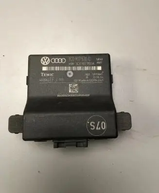 Volkswagen PASSAT B6 Gateway control module 3C0907530C 3C0907951A