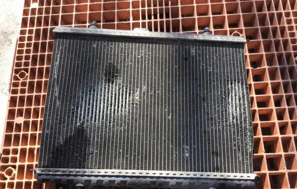 Peugeot Expert Coolant radiator 1401279580