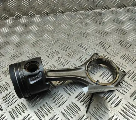 Jeep Grand Cherokee (WK) Piston K68147233AA K68147228AA