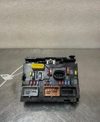 Peugeot 508 RXH Fuse box set 9659741780