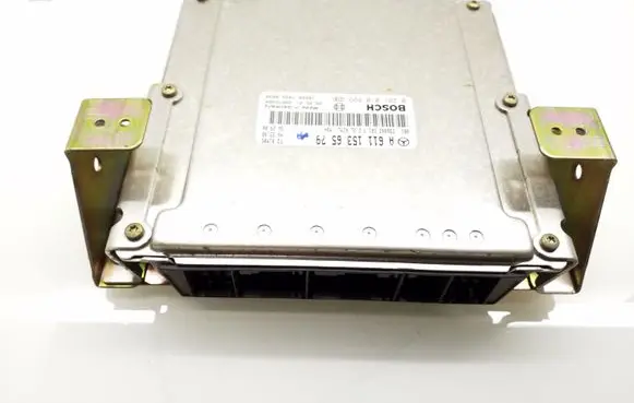 Mercedes-Benz Vito Viano W638 Engine control unit/module A6111536579 0281010599