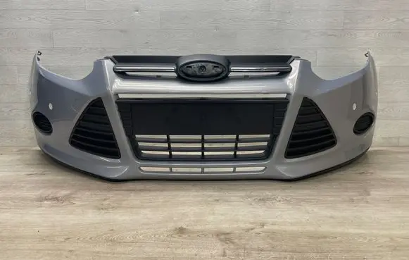 Ford Focus Front bumper BM5117757A