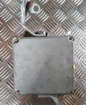 Toyota Avensis T220 Engine control unit/module 8966105410 MB1758005024 1758005024W