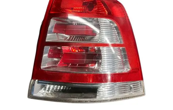 Opel Zafira B Rear/tail lights 13305775