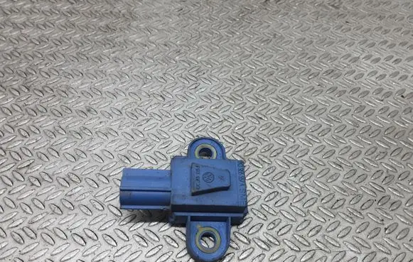 Volkswagen Golf V Airbag deployment crash/impact sensor 1K0955557A