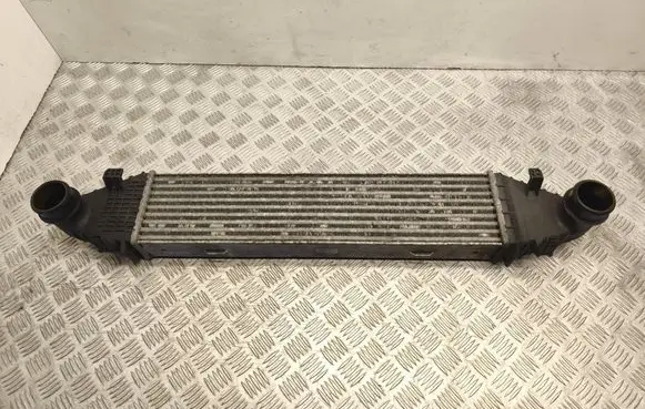 Mercedes-Benz C W204 Intercooler radiator A2045000300 3130309 08T113021
