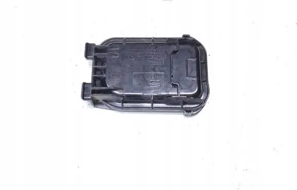 Seat Arona Headlight/headlamp dust cover 