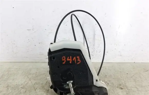 Toyota Verso-S Rear door lock