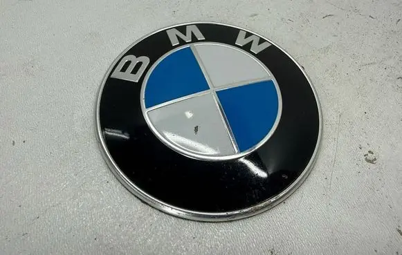 BMW 6 F12 F13 Manufacturer badge logo/emblem 7057794 705779405