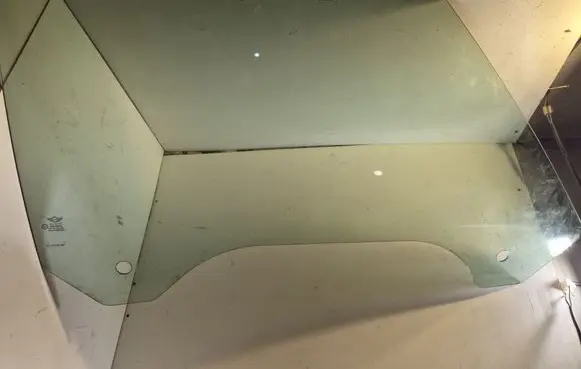Mini One - Cooper R50 - 53 Front door window/glass (coupe) 43R00049