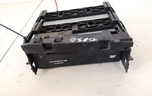 Porsche Cayenne (9PA) CD/DVD changer 