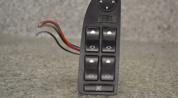 BMW 5 E39 Electric window control switch 8368966 086910