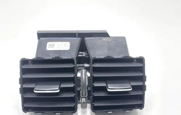 Mercedes-Benz ML W166 Rear air vent grill A1668300554