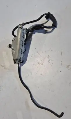 Volvo XC90 Vacuum air tank 31480478