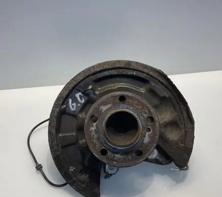 Mercedes-Benz B W246 W242 Rear wheel hub A2463503641 2463503641