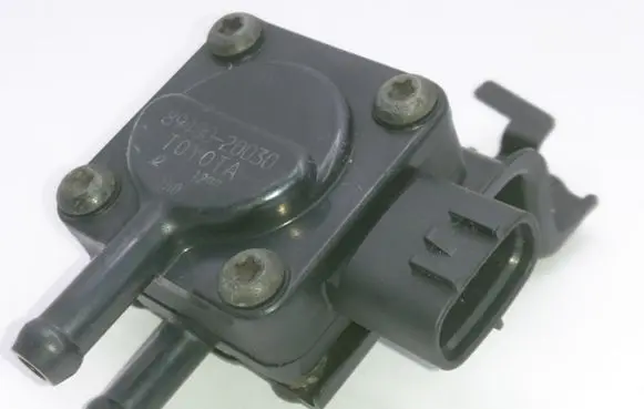 Toyota Avensis T250 Exhaust gas pressure sensor 8948020030