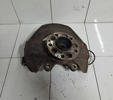 Mercedes-Benz A W169 Front wheel hub