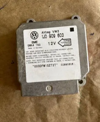 Volkswagen Golf IV Airbag control unit/module 1J0909603 92990800