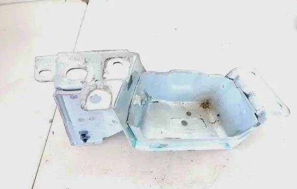 Volkswagen Touareg I Other exterior part 7l6885154a