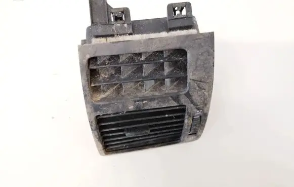 Volkswagen Touran I Dash center air vent grill 1T0819703A