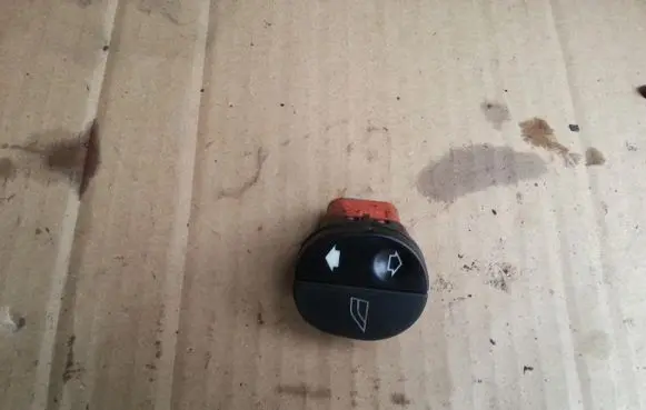 Ford Fiesta Electric window control switch