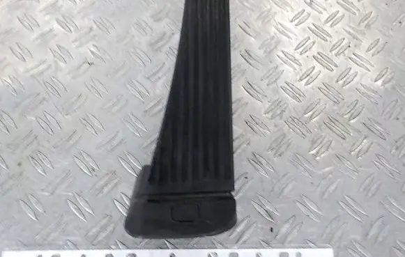 Volvo XC90 Accelerator throttle pedal 32212451