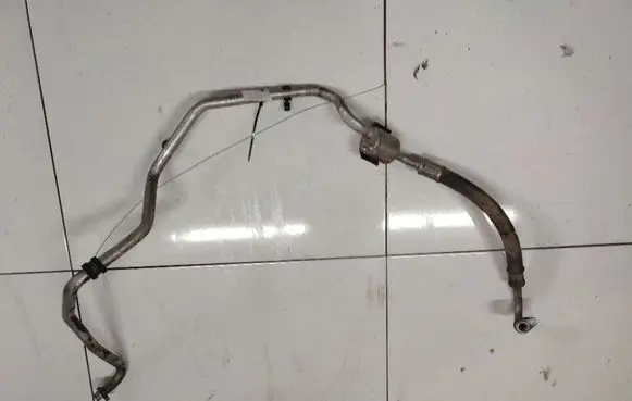 Peugeot 207 Air conditioning (A/C) pipe/hose