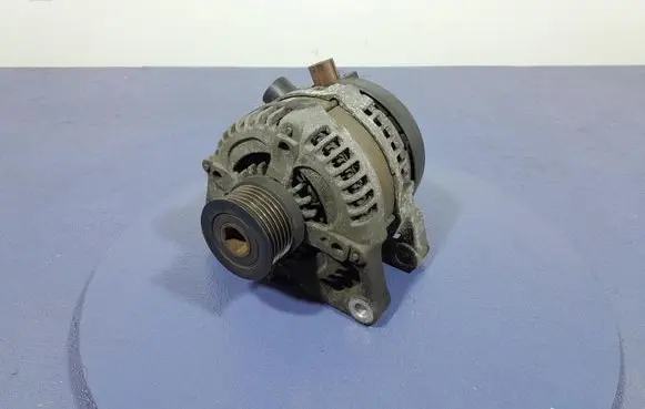 Ford Focus C-MAX Generator/alternator 3M5T10300PD