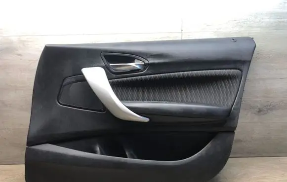 BMW 1 F20 F21 Front door card panel trim C0165120 10628510 7240404