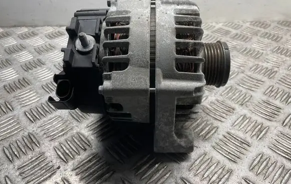 BMW 4 F36 Gran coupe Generator/alternator 8570675