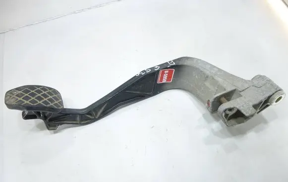 Audi A6 S6 C5 4B Clutch pedal 8D1721316D