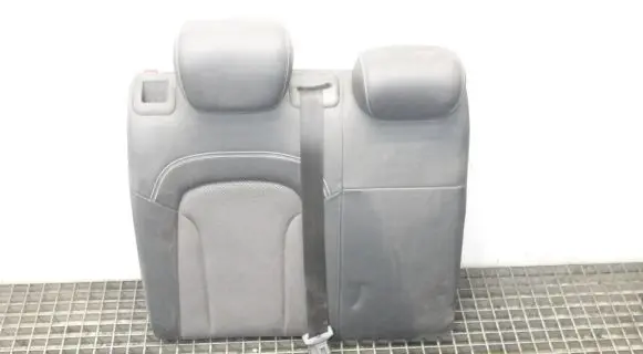 Audi Q3 8U Rear seat 